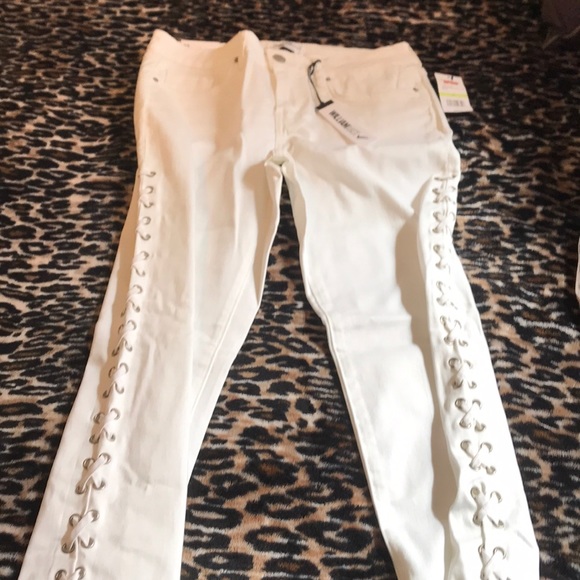 William Rast Jeans - Picture 2 of 7